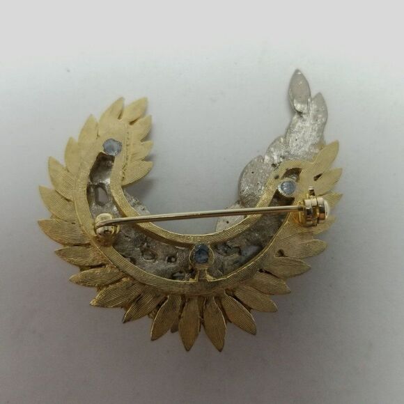 Vintage Rhinestone Swag Shape Brooch, Gold Tone Faux Pearl Sparkle, Retro Estate - Picture 3 of 6